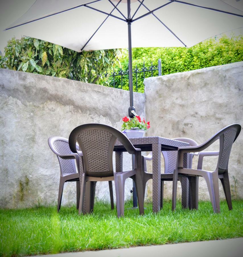 ヴェルバーニア Casina Dello Zioヴィラ エクステリア 写真